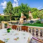 Two-bedroom 5 * Crikvenica