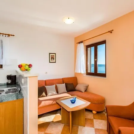 Two-bedroom Crikvenica 5