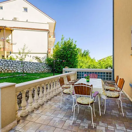 Apartman Two-bedroom 5 Crikvenica